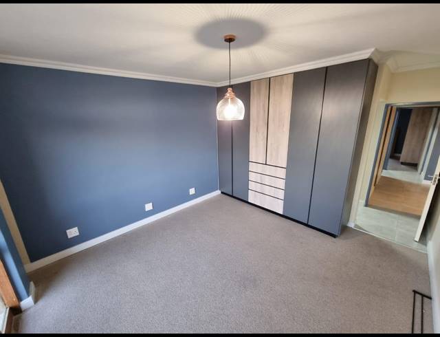 2 BEDROOM APARTMENT FOR SALE IN VANDERBIJLPARK SW 5